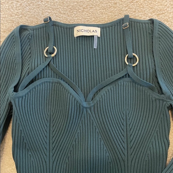 NICHOLAS Ribbed Top with Cut-Out Design - Picture 4 of 7